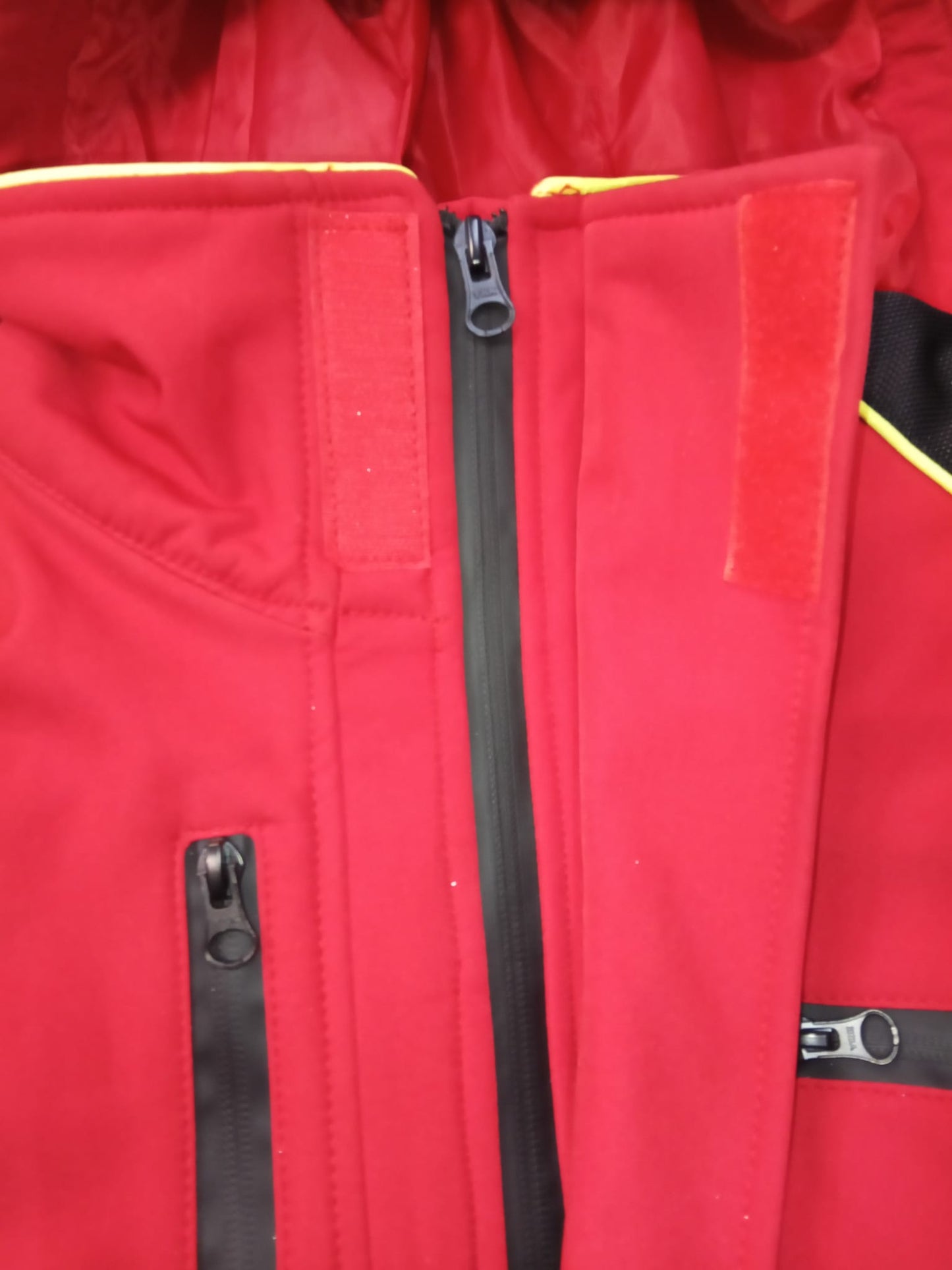 GIACCONE SOFTSHELL PER SOCCORRITORE PERSONALIZZABILE