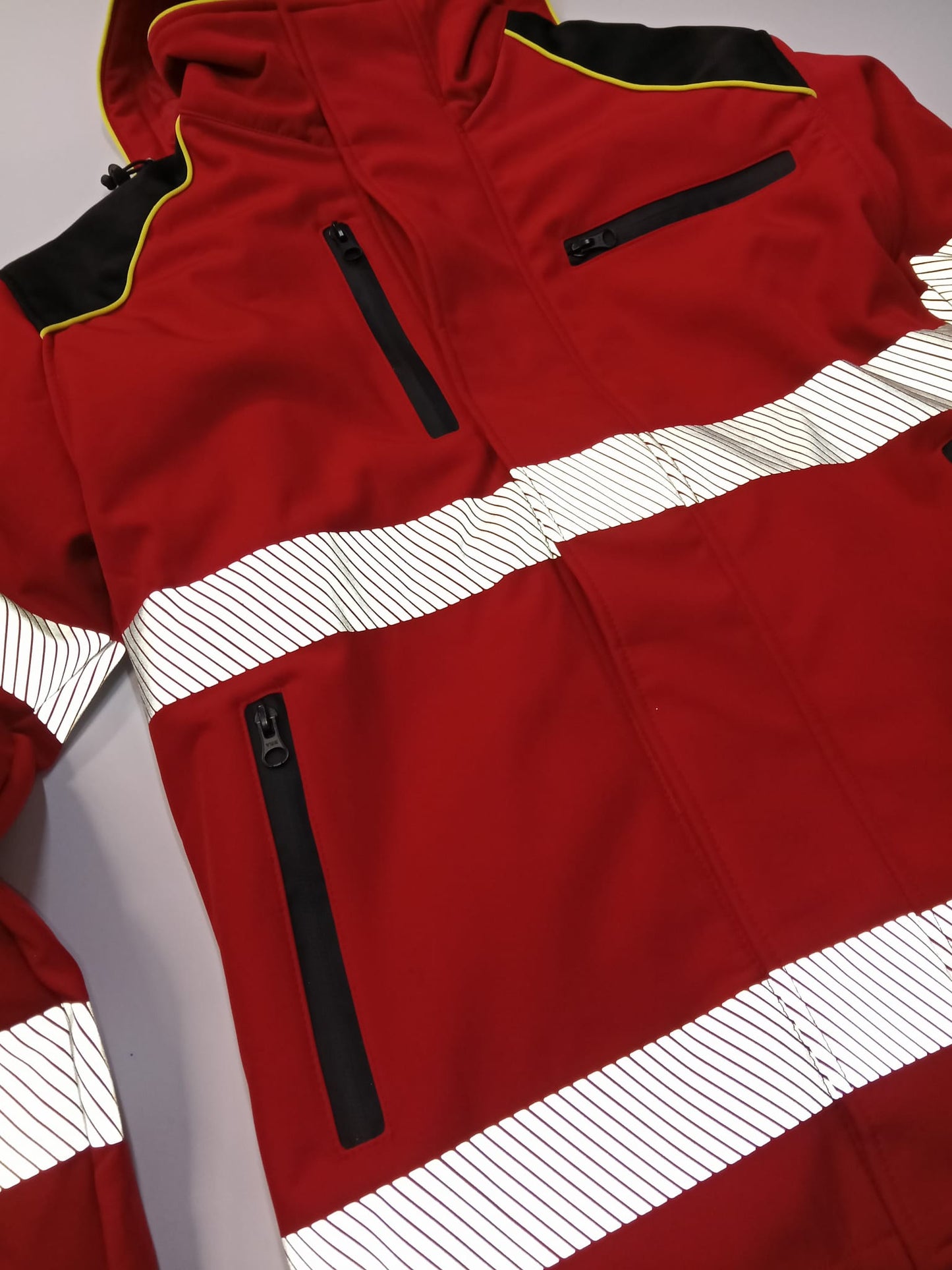 GIACCONE SOFTSHELL PER SOCCORRITORE PERSONALIZZABILE