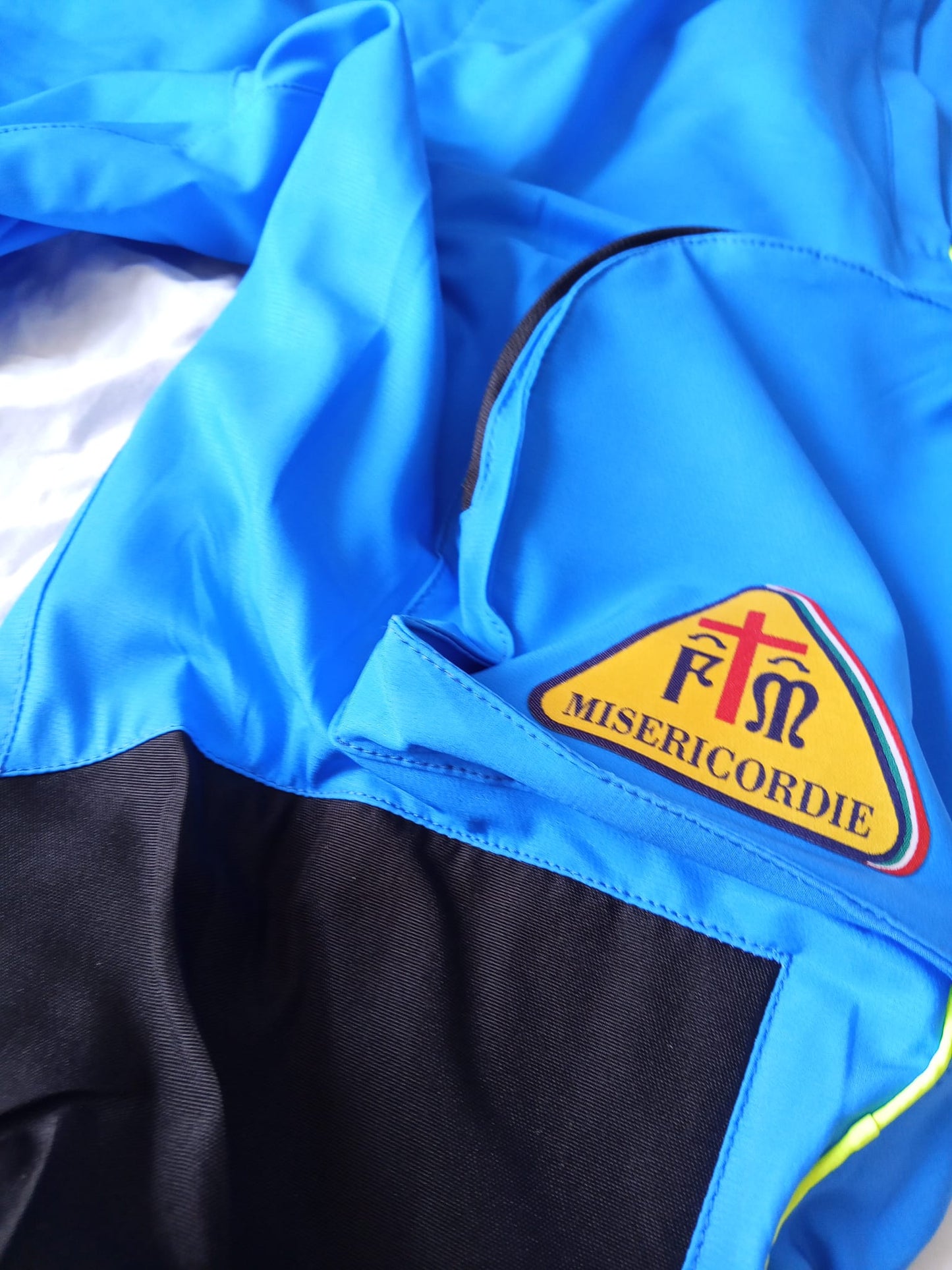 UNIFORME + TERMICA DELLA MISERICORDIA