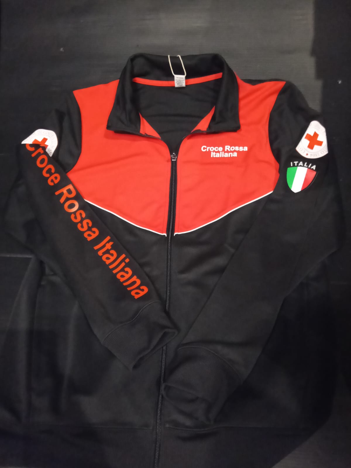 Tuta della Croce Rossa Italiana