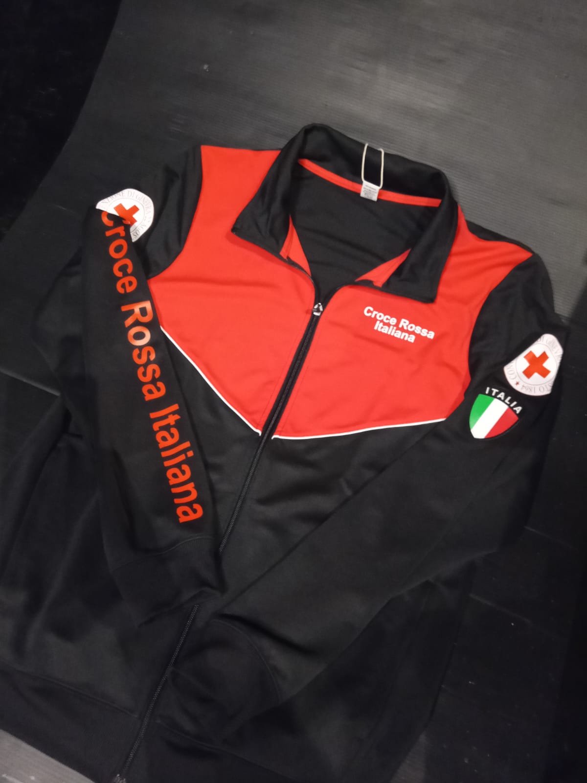 Tuta della Croce Rossa Italiana