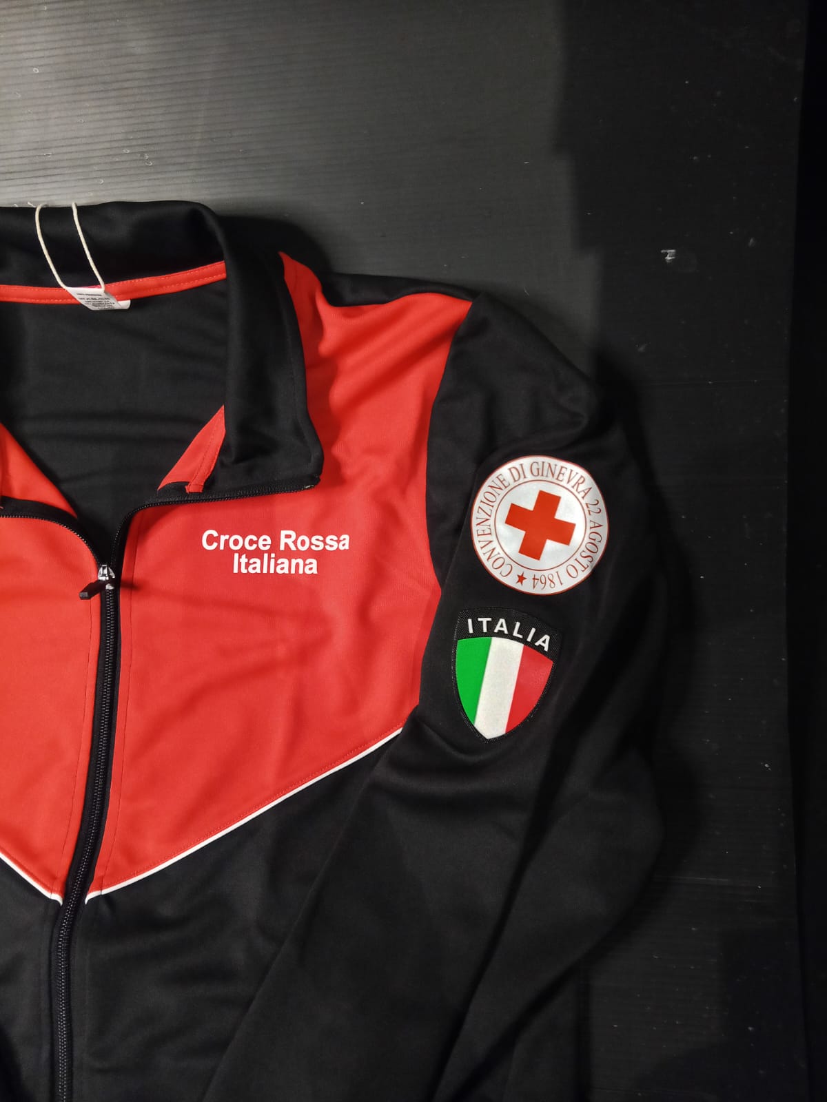 Tuta della Croce Rossa Italiana