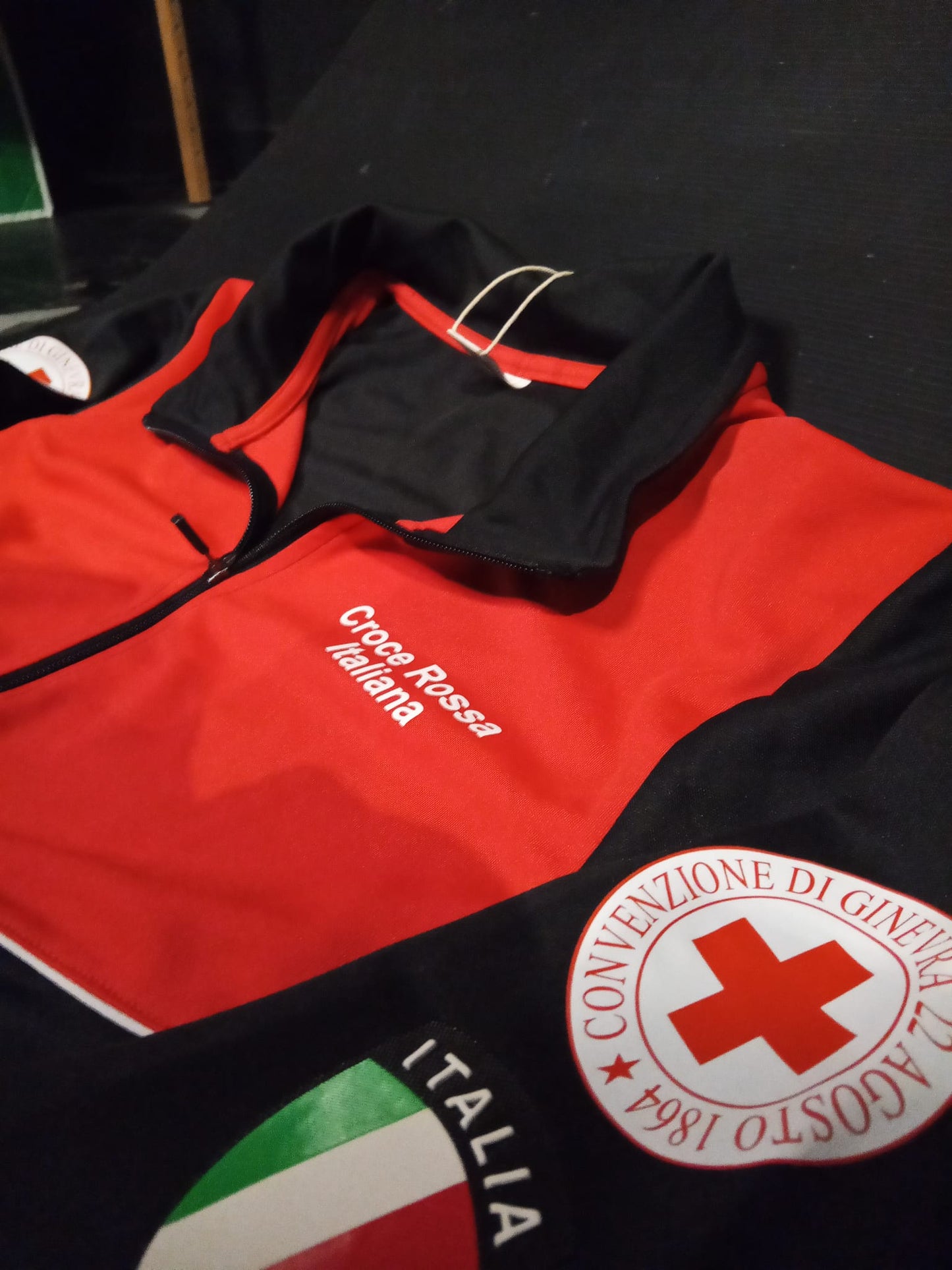 Tuta della Croce Rossa Italiana