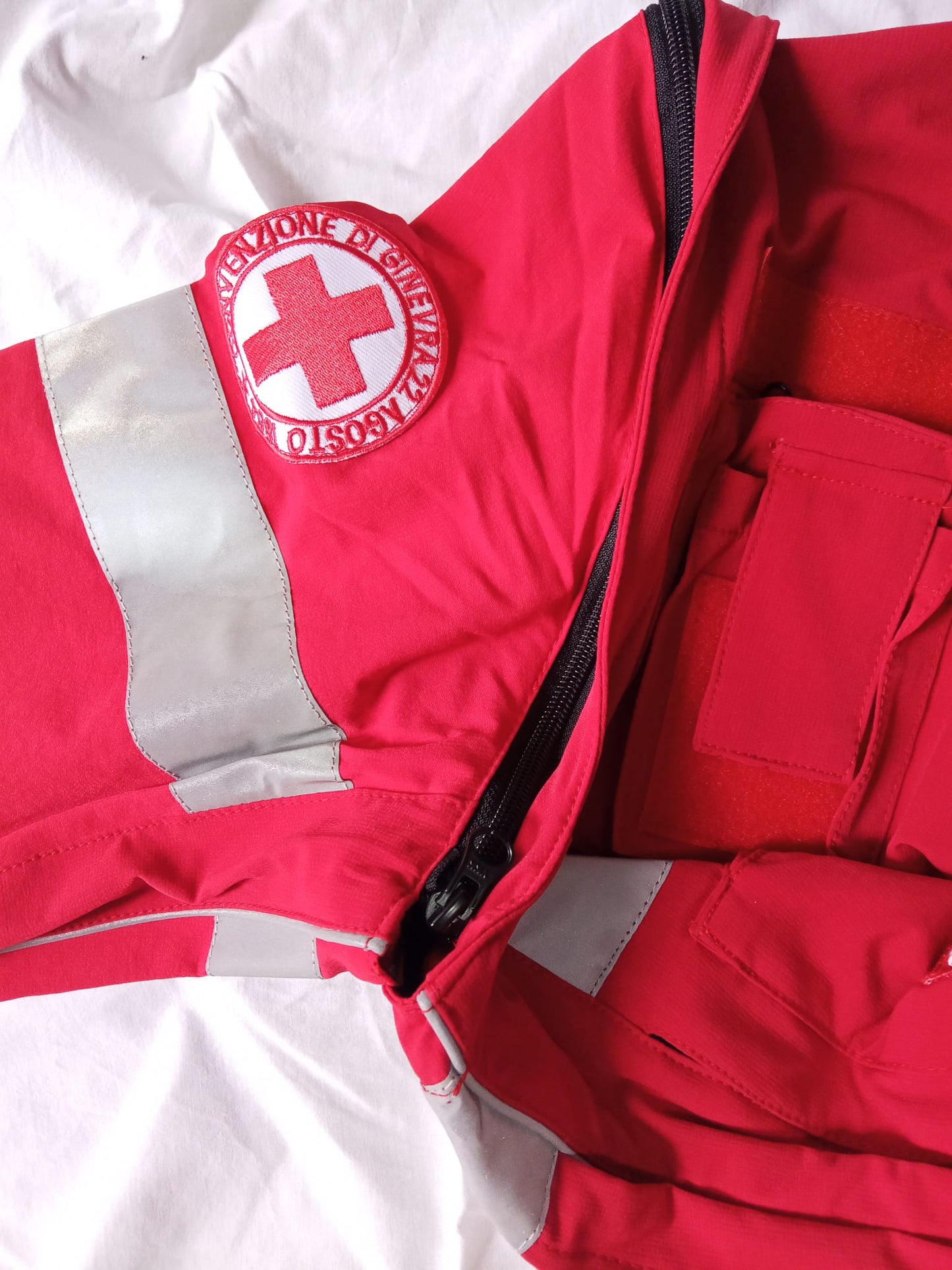 DIVISA DA INTERVENTO CROCE ROSSA