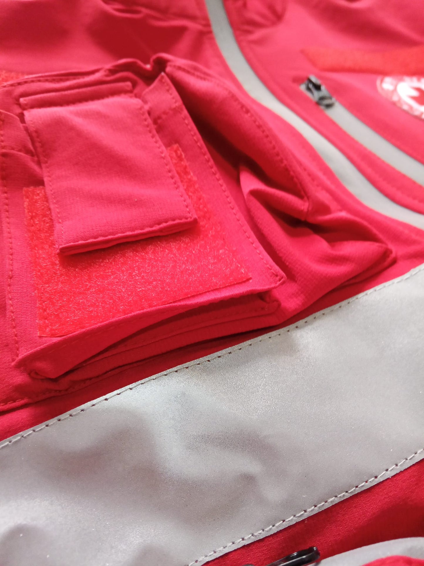 DIVISA DA INTERVENTO CROCE ROSSA