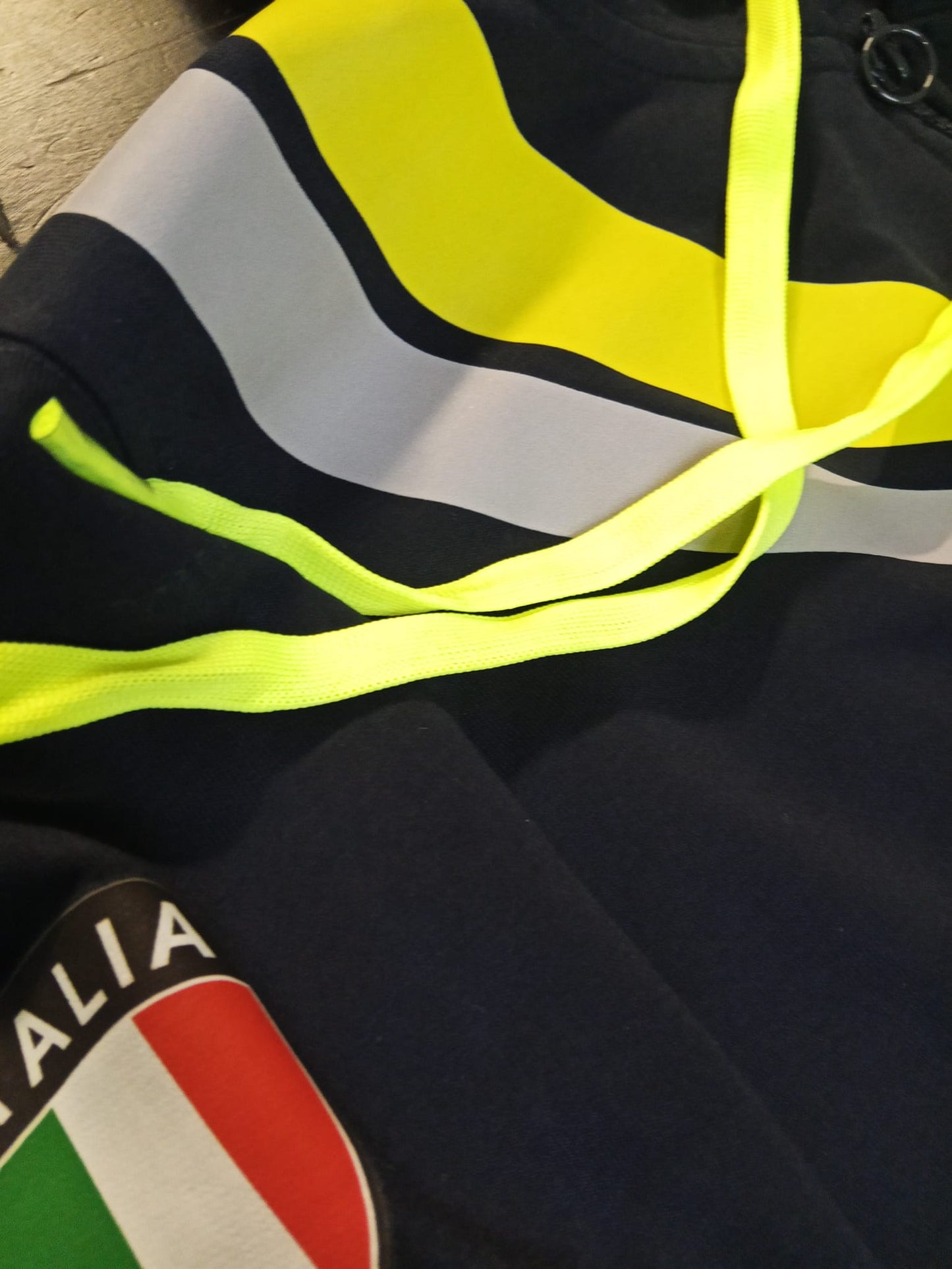 Tuta sportiva blu scuro